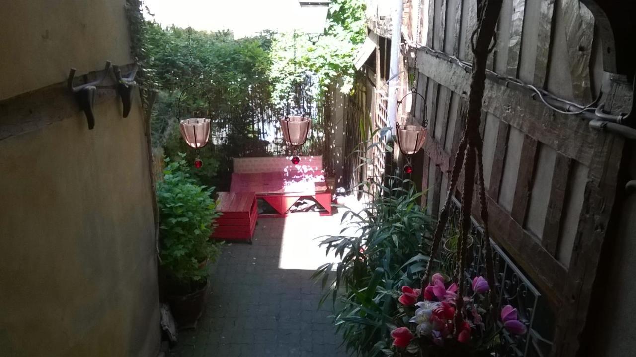 Appartement Charmant A Troyes Avec Jardin Cloture 50 M² ภายนอก รูปภาพ